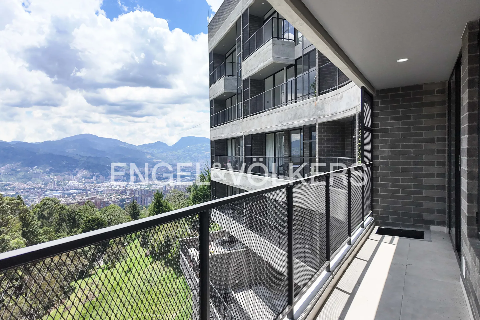 Apartamento en venta en Loma De Las Brujas, Envigado · foto 6 de 13