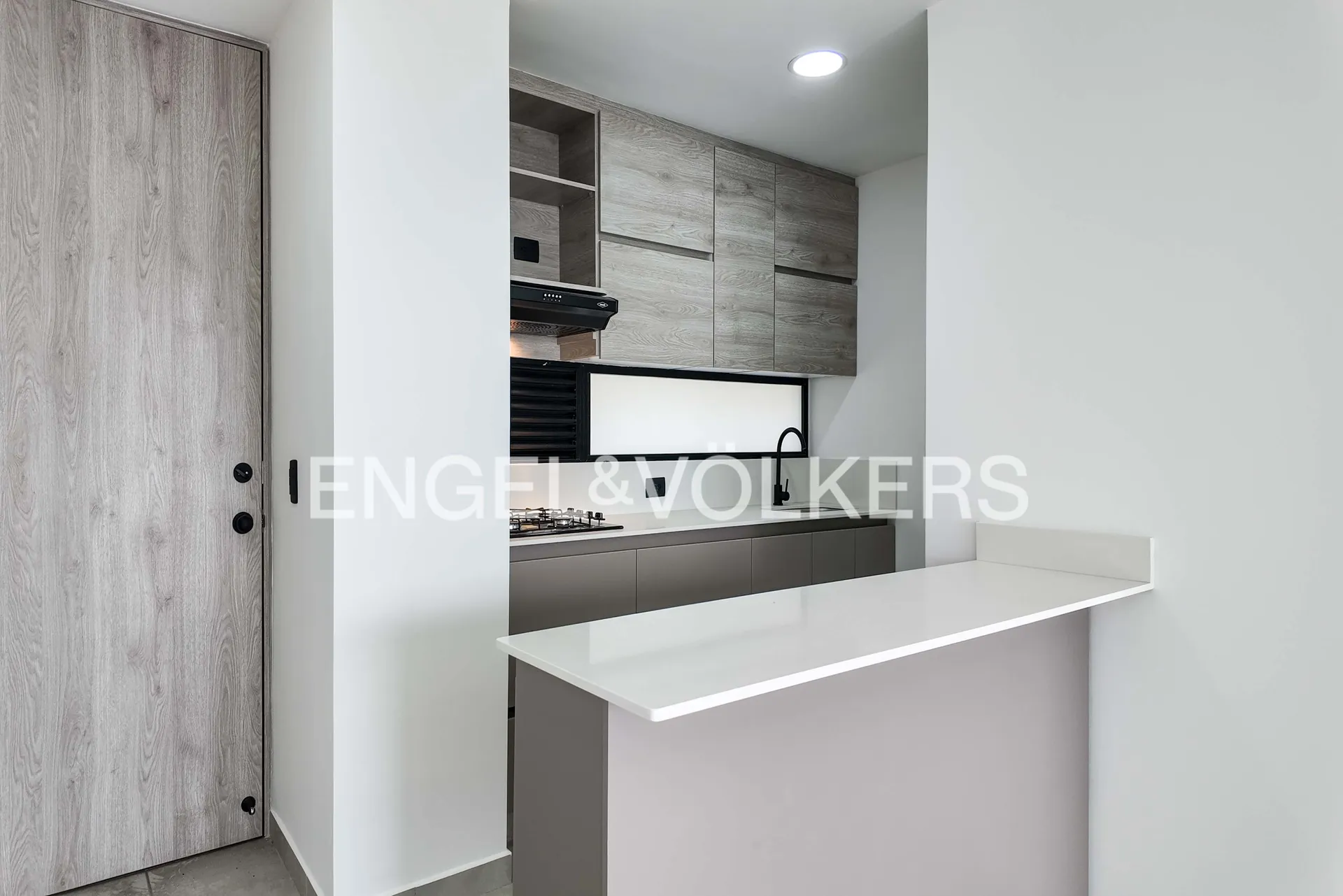 Apartamento en venta en Loma De Las Brujas, Envigado · foto 3 de 13