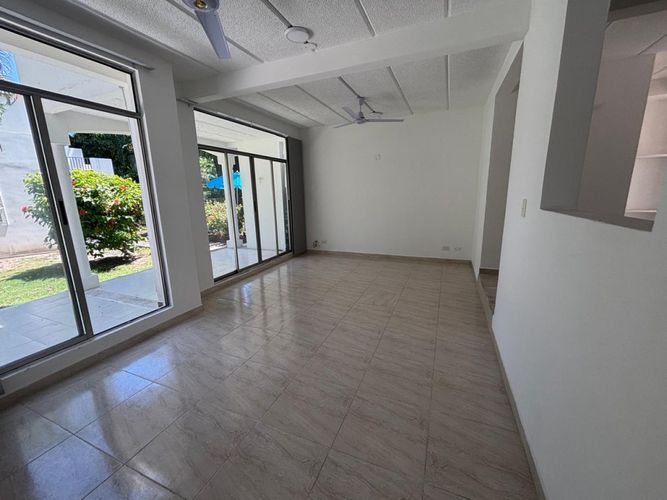Casa de 3 alcobas en arriendo en Aqualina, Girardot, 118 m² · foto 4 de 24