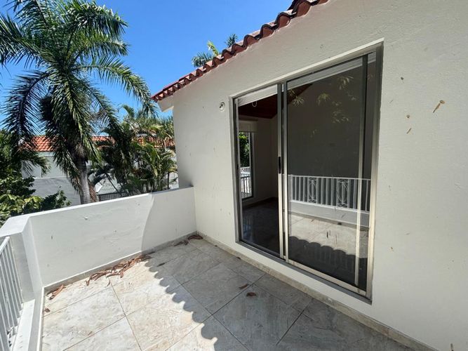 Casa de 3 alcobas en arriendo en Aqualina, Girardot, 118 m² · foto 12 de 24