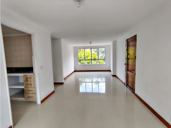 Apartamento de 3 alcobas en venta en El Poblado, Medellín, 87 m² · foto 2 de 20