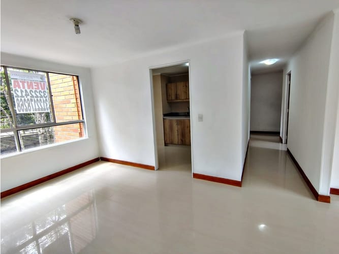 Apartamento de 3 alcobas en venta en El Poblado, Medellín, 87 m² · foto 3 de 20