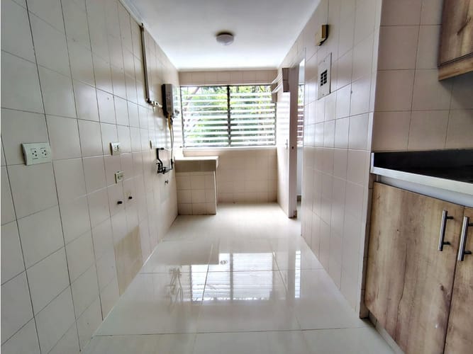 Apartamento de 3 alcobas en venta en El Poblado, Medellín, 87 m² · foto 6 de 20