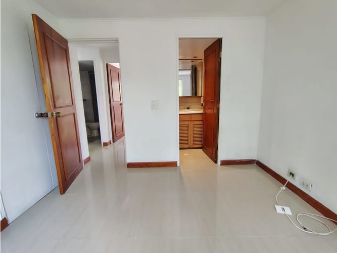 Apartamento de 3 alcobas en venta en El Poblado, Medellín, 87 m² · foto 11 de 20
