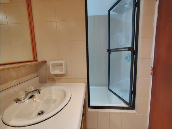 Apartamento de 3 alcobas en venta en El Poblado, Medellín, 87 m² · foto 13 de 20