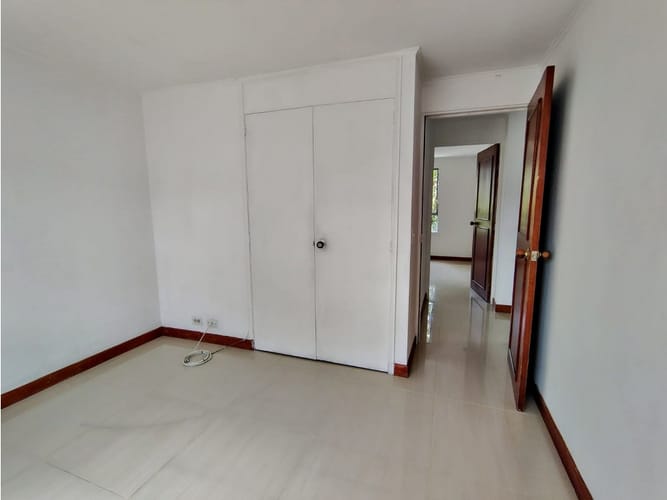 Apartamento de 3 alcobas en venta en El Poblado, Medellín, 87 m² · foto 15 de 20