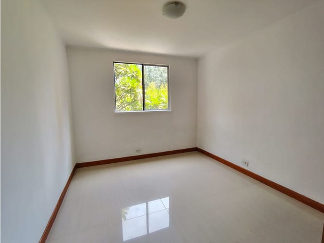 Apartamento de 3 alcobas en venta en El Poblado, Medellín, 87 m² · foto 16 de 20