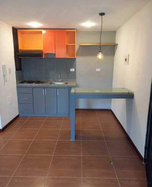 Apartamento de 3 alcobas en venta en Las Cruces, Bogotá, 54 m² · foto 2 de 11