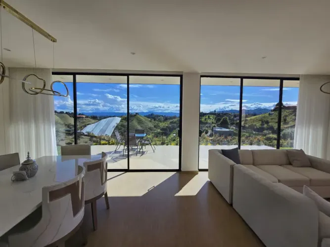 Casa de 4 alcobas en venta en Rio Abajo, Rionegro · foto 3 de 24
