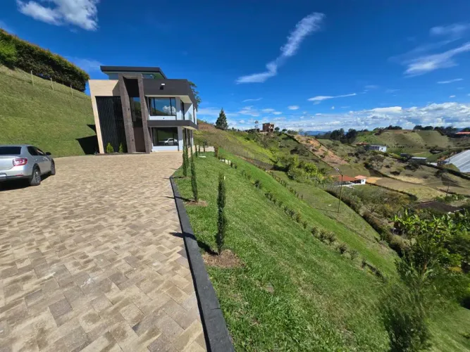 Casa de 4 alcobas en venta en Rio Abajo, Rionegro · foto 17 de 24