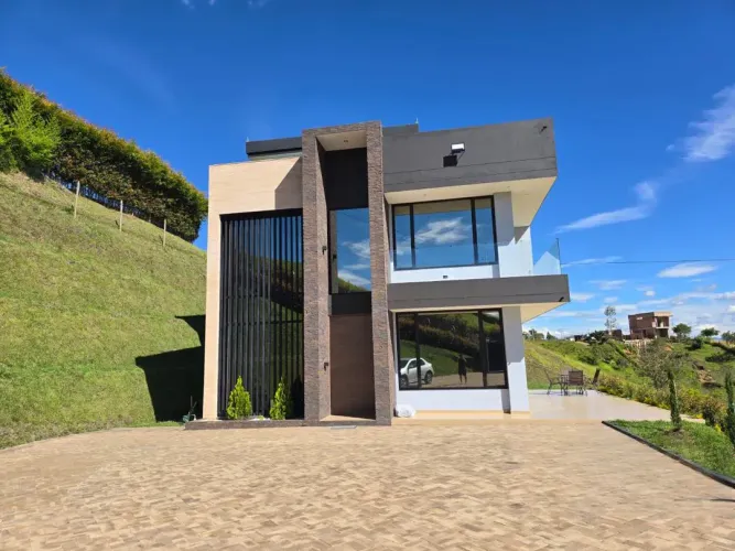 Casa de 4 alcobas en venta en Rio Abajo, Rionegro · foto 19 de 24