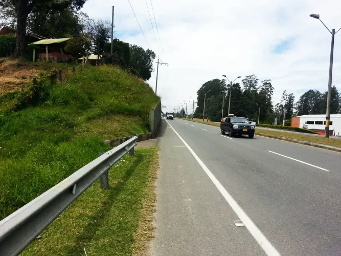 Lote en venta en Bellavista, Guarne, 26311 m² · foto 4 de 16
