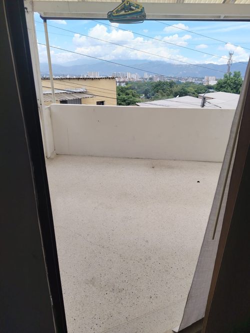 Casa de 4 alcobas en venta en El Tejar, Bucaramanga, 185 m² · foto 4 de 11