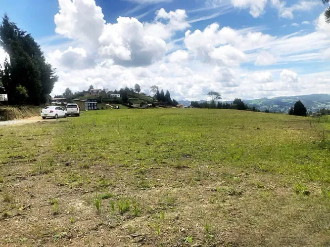 Lote en venta en El Zango, Guarne, 10450 m² · foto 5 de 10