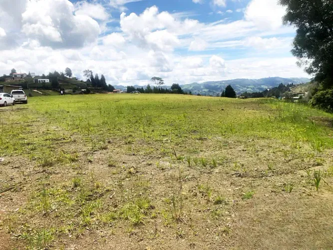 Lote en venta en El Zango, Guarne, 10450 m² · foto 7 de 10