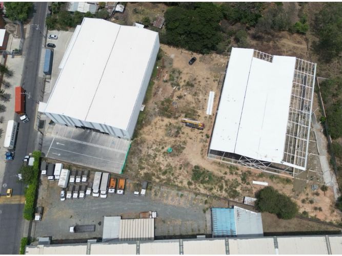 Bodega en arriendo en Acopi, Yumbo, 2200 m² · foto 7 de 24