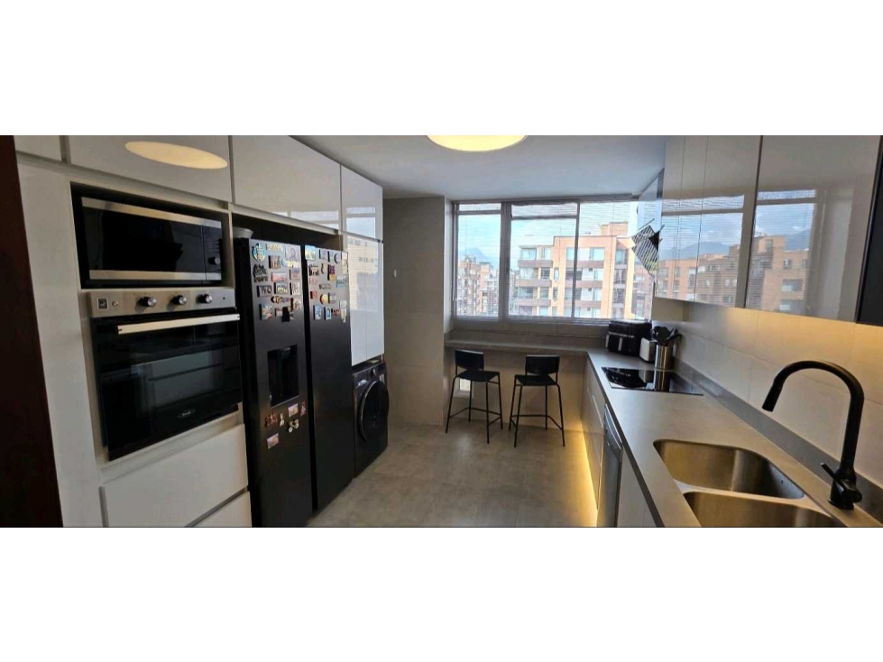 Apartamento en venta en Chicó Navarra, Bogotá · foto 6 de 16