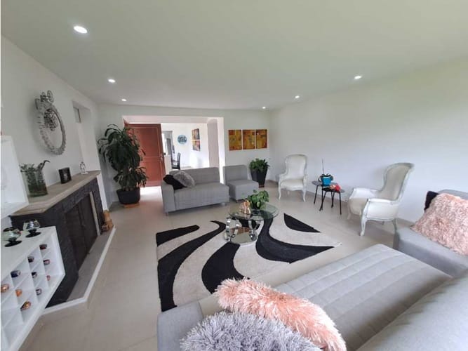 Casa de 3 alcobas en venta en San Jose De Bavaria, Bogotá, 280 m² · foto 17 de 20