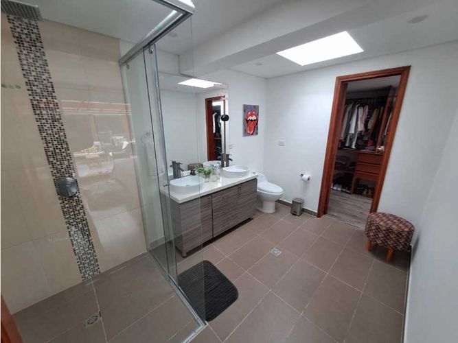 Casa de 3 alcobas en venta en San Jose De Bavaria, Bogotá, 340 m² · foto 9 de 19
