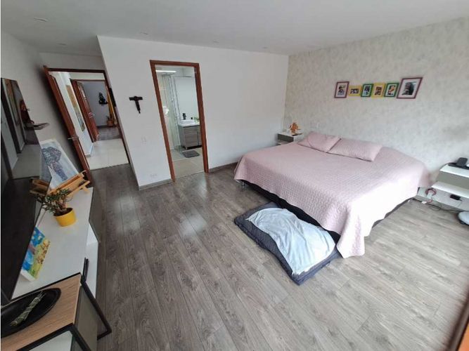 Casa de 3 alcobas en venta en San Jose De Bavaria, Bogotá, 340 m² · foto 11 de 19