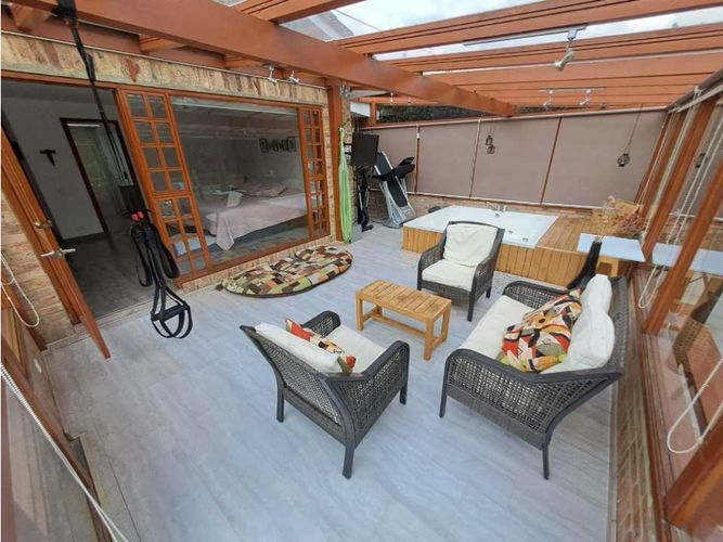 Casa de 3 alcobas en venta en San Jose De Bavaria, Bogotá, 340 m² · foto 13 de 19