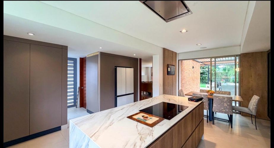 Casa de 5 alcobas en venta en Lagos De Torca, Bogotá, 400 m² · foto 5 de 17