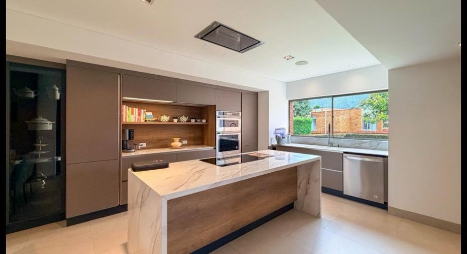 Casa de 5 alcobas en venta en Lagos De Torca, Bogotá, 400 m² · foto 6 de 17