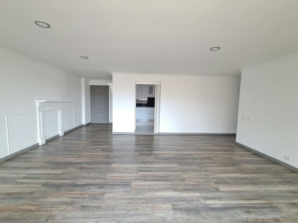 Apartamento en venta en El Poblado, Medellín · foto 5 de 24