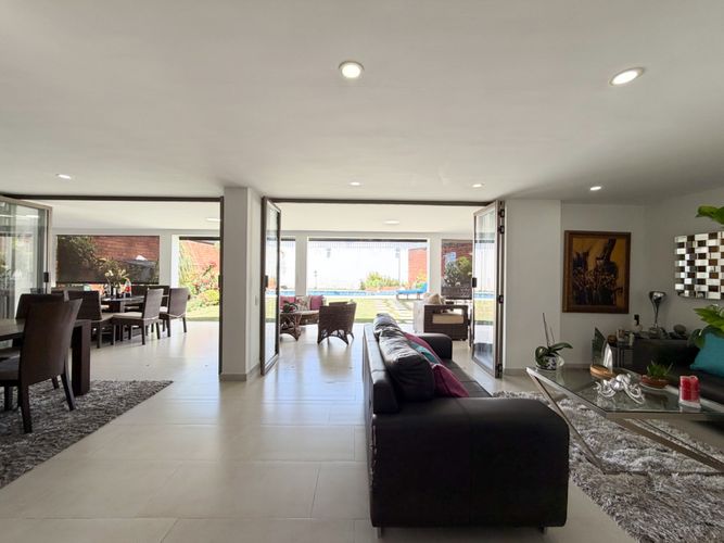 Casa de 5 alcobas en venta en Lagos Del Cacique, Bucaramanga, 310 m² · foto 11 de 19
