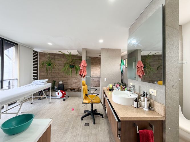 Casa de 5 alcobas en venta en Lagos Del Cacique, Bucaramanga, 310 m² · foto 13 de 19