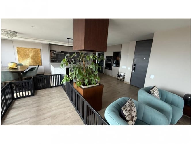 Apartamento de 3 alcobas en venta en Santa Ana, Bogotá, 183 m² · foto 2 de 14