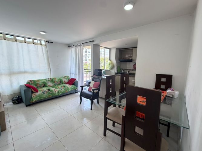 Apartamento de 3 alcobas en venta en Arroyohondo, Yumbo, 55 m² · foto 2 de 14