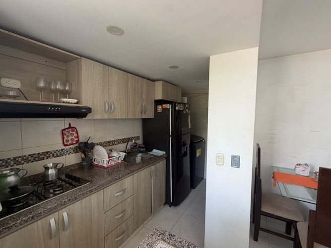 Apartamento de 3 alcobas en venta en Arroyohondo, Yumbo, 55 m² · foto 3 de 14