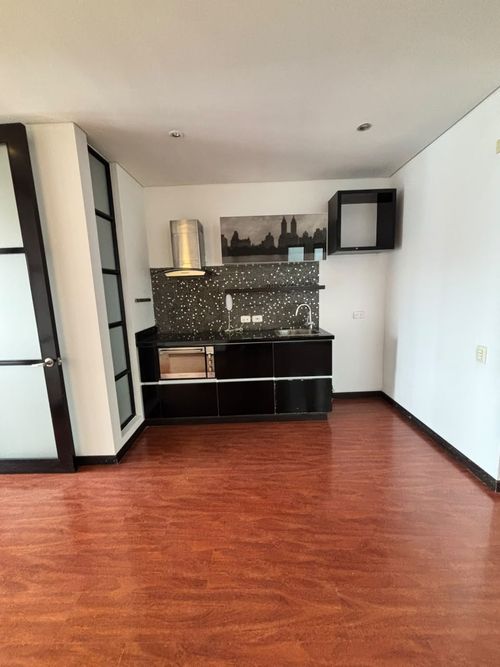 Apartaestudio en venta en Chicó Navarra, Bogotá, 60 m² · foto 8 de 16