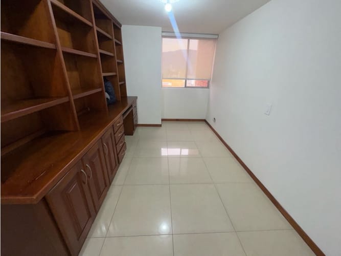 Apartamento de 3 alcobas en arriendo en Cuarta Brigada, Medellín, 95 m² · foto 5 de 13