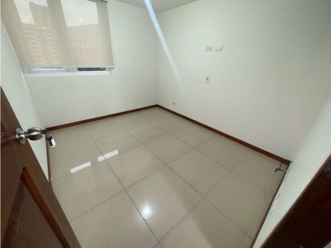 Apartamento de 3 alcobas en arriendo en Cuarta Brigada, Medellín, 95 m² · foto 6 de 13