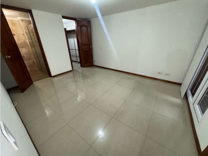 Apartamento de 3 alcobas en arriendo en Cuarta Brigada, Medellín, 95 m² · foto 9 de 13