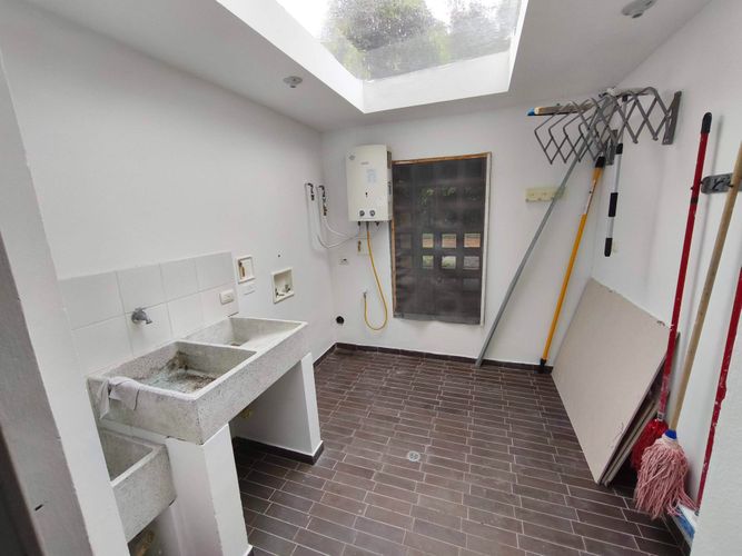 Casa de 5 alcobas en venta en Llano Grande, Rionegro, 363 m² · foto 7 de 24