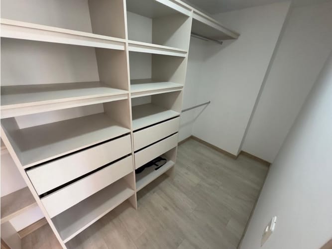 Apartamento de 3 alcobas en arriendo en Urbanizacion La Florida, Medellín, 90 m² · foto 10 de 13