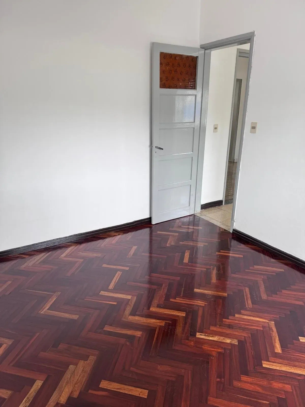 ALQUILER CASA EN BUCEO/ PARQUE BATLLE DE 2 DORMITORIOS, PLANTA BAJA, FRENTE Y PATIO AL FONDO CON GALPON · Foto 11
