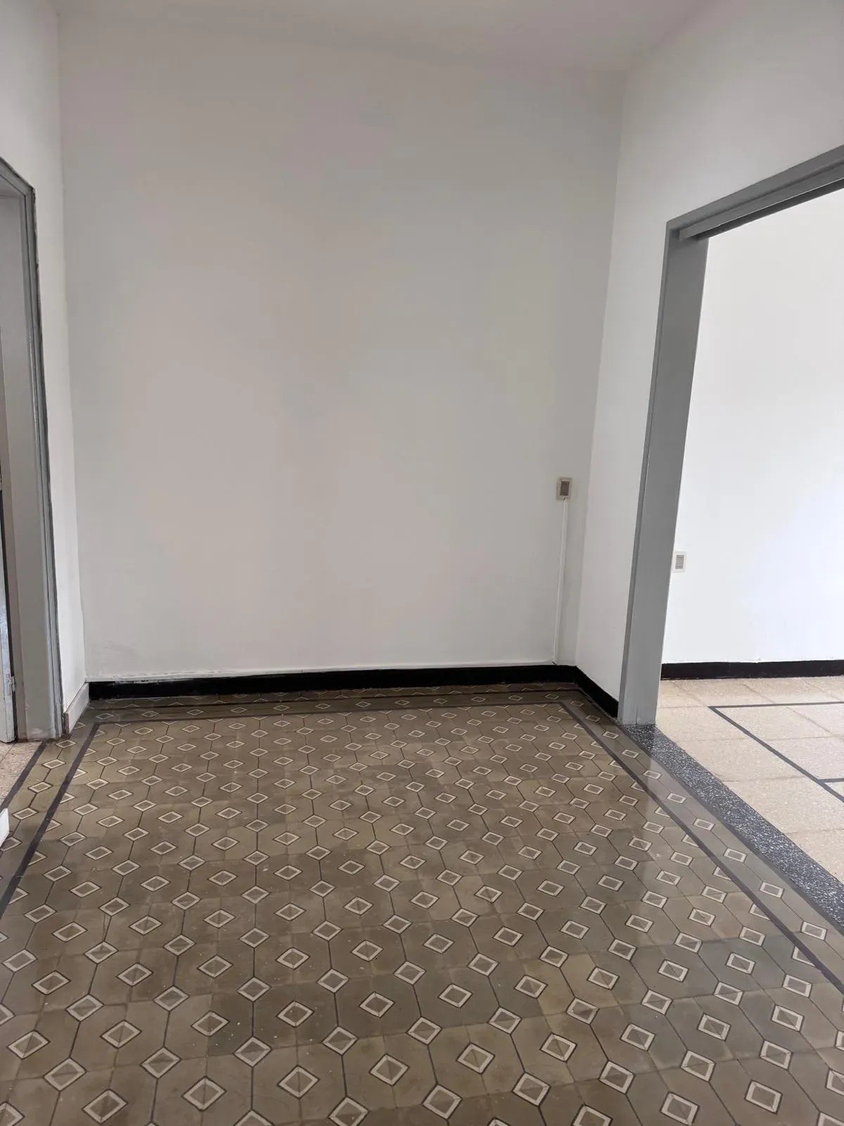 ALQUILER CASA EN BUCEO/ PARQUE BATLLE DE 2 DORMITORIOS, PLANTA BAJA, FRENTE Y PATIO AL FONDO CON GALPON · Foto 9