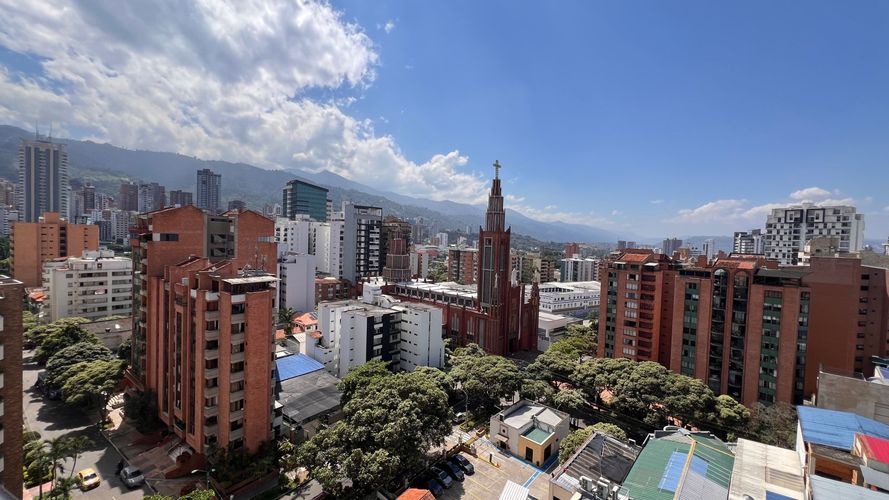 Apartamento de 3 alcobas en venta en Sotomayor, Bucaramanga, 93 m² · foto 2 de 18