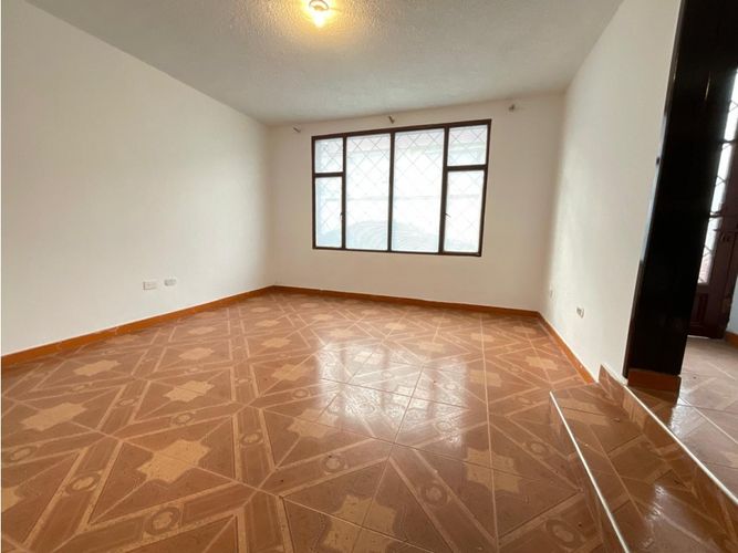 Casa de 4 alcobas en venta en Sector Centro, Tocancipá, 168 m² · foto 2 de 19