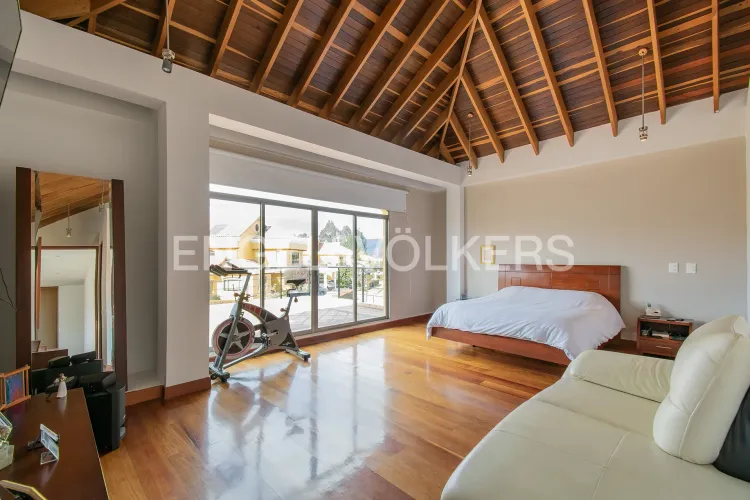 Casa de 4 alcobas en venta en Pueblo Viejo, Cota, 440 m² · foto 9 de 16