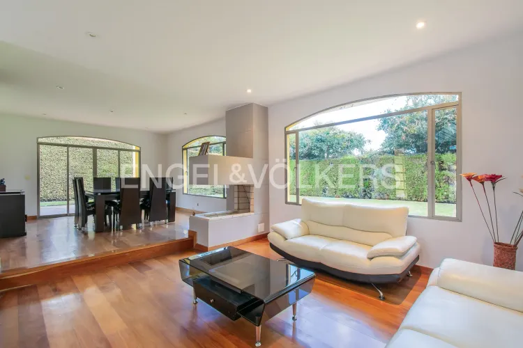 Casa de 4 alcobas en venta en Pueblo Viejo, Cota, 440 m² · foto 2 de 16
