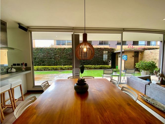 Casa de 4 alcobas en venta en Chuntame, Cajicá, 262 m² · foto 2 de 24
