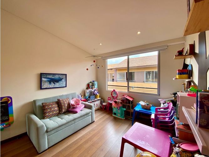 Casa de 4 alcobas en venta en Chuntame, Cajicá, 262 m² · foto 23 de 24