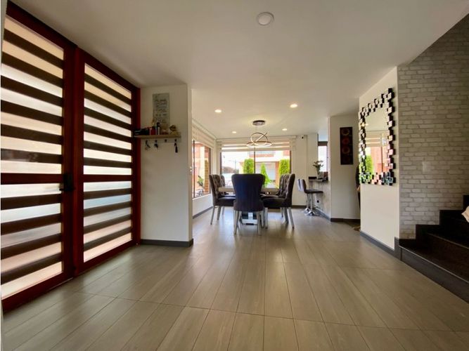 Casa de 4 alcobas en venta en Quintas Del Bosque, Chía, 181 m² · foto 3 de 24