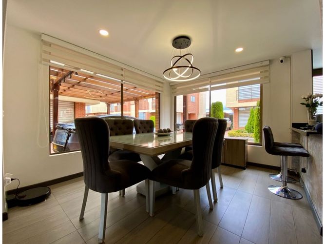 Casa de 4 alcobas en venta en Quintas Del Bosque, Chía, 181 m² · foto 4 de 24