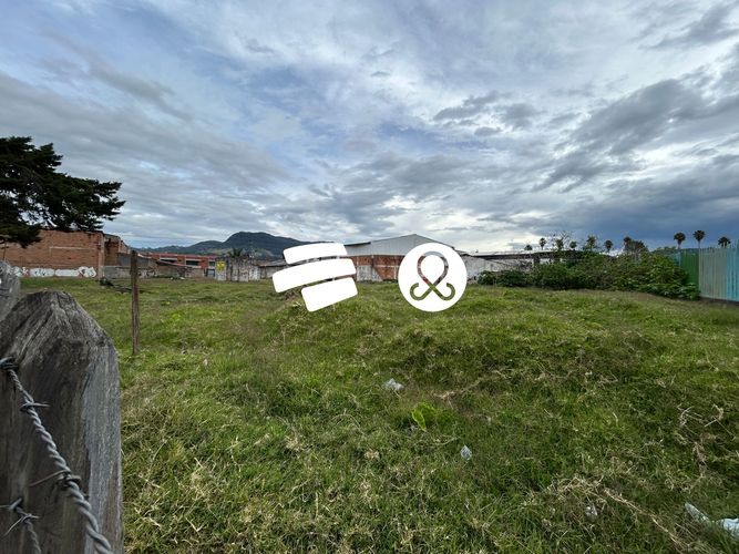 Lote en venta en La Ceja, 3609 m² · foto 3 de 9